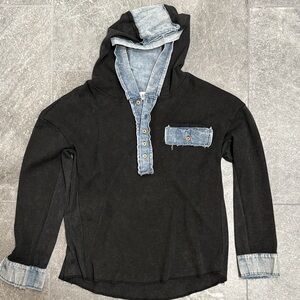 BKE Long Sleeve with Denim Accents